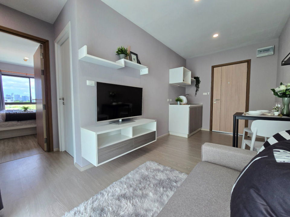 picture SF127 Condo for sale: Library Houze Charan 13, corner unit.  Only 1 unit per floor. - 4/16