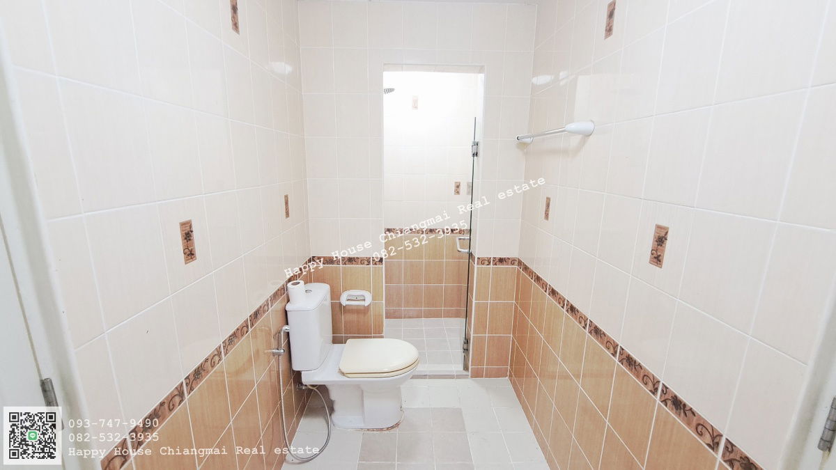 รูป ขาย บ้านเดี่ยว ใน หมู่บ้าน กาญจน์กนก 2 โทร 082-532-3935 - รูปที่ 38/44