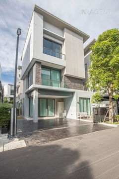 📌 ขายบ้านเดี่ยว โครงการ บ้านกลางเมือง คลาสเซ่ เอกมัย - รามอินทรา 2 ชั้น 4 ห้องนอน 4 ห้องน้ำ