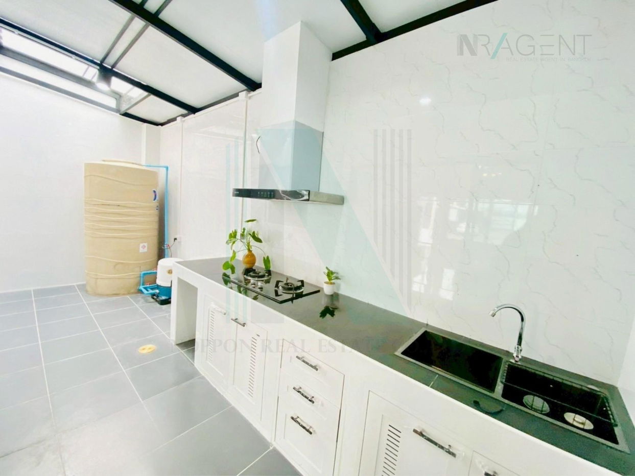 picture 📌 For Sell Town house THE CONNECT WONGWAEN - RAMINTRA 2 2-story 3 bedroom 2 bathroom - 4/8