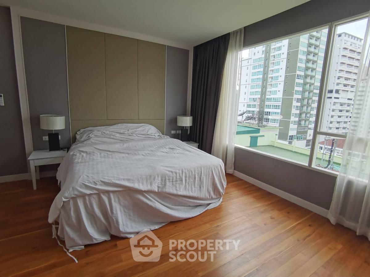picture 3-BR Condo at Wilshire near BTS Phrom Phong (ID 512205) - 10/12