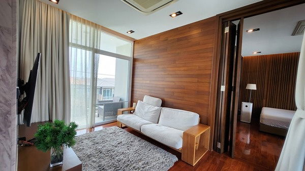 รูป บ้านสวย ตกแต่งหรู ในหมู่บ้าน คาซ่า เลเจ้นด์ เกษตร-นวมินทร์ (เข้าได้ 2 ทาง ซ.ประเสริฐมนูกิจ 29 และ ซ.รามอินทรา 14) 94.9ตร.วา 409ตรม. - รูปที่ 22/38