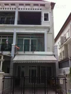 รูป 📌 ขายทาวน์เฮาส์ โครงการ บ้านกลางเมือง เออร์บาเนี่ยน ศรีนครินทร์ 2 ชั้น 3 ห้องนอน 3 ห้องน้ำ - รูปที่ 1/8