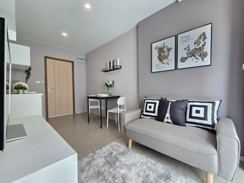 picture SF127 Condo for sale: Library Houze Charan 13, corner unit.  Only 1 unit per floor. - 7/16