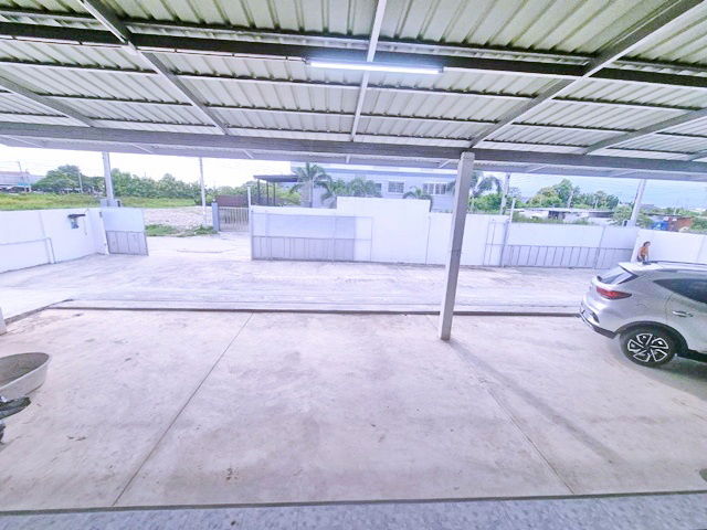 picture Chaloem Phrakiat Rama IX Rd. 28-32 MRT SuanLuang Rama IX 4.7km. Land for rent two 3-story commercial - 5/8