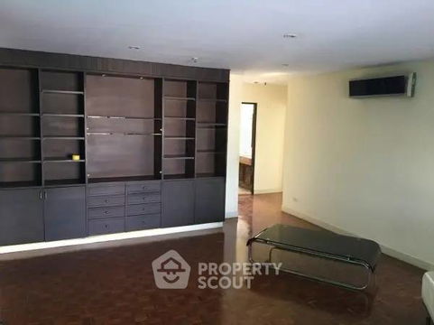 2-BR Condo at Sukhumvit Suite near BTS Nana (ID 2277462)