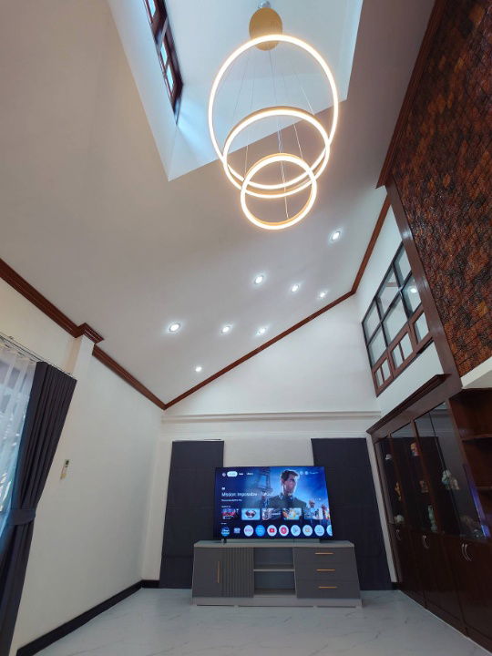 picture Single house for rent in Ployburin Village, 2 floors, fully furnished. Complete with furniture and facilities. Near Montfort Primary School. RW006820  - 8/25