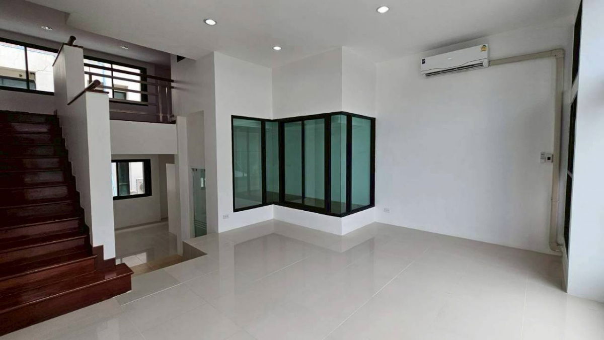 รูป ขายโฮมออฟฟิศ 4 ชั้น เดอะ ฮาบิแทท ศรีวรา ทาวน์อินทาวน์ 25 ตร.วา พื้นที่ใช้สอย 300 ตร.ม. 4 ห้องนอน 4 ห้องน้ำ ขาย 13.75 ลบ.* - รูปที่ 9/20