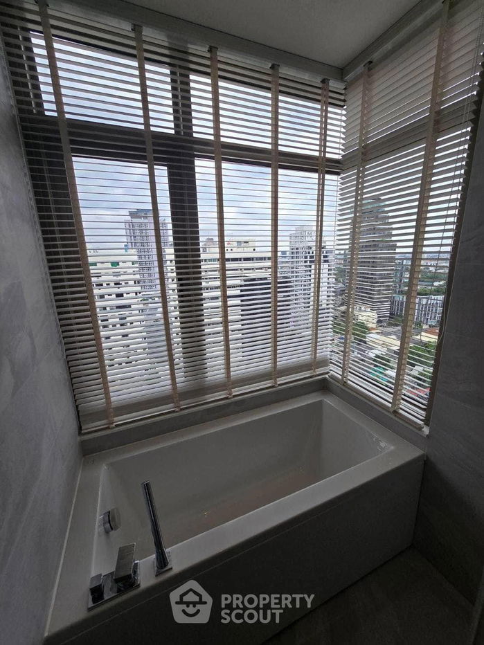picture 2-BR Condo at Rhythm Ekkamai Estate near BTS Thong Lor (ID 1928443) - 13/20