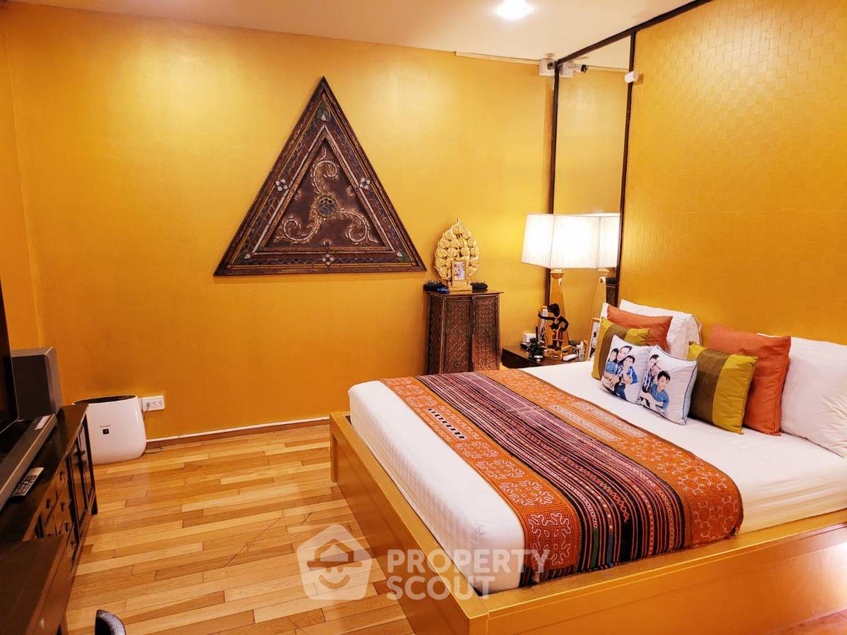 picture 2-BR Condo at The Emporio Place near BTS Phrom Phong (ID 621234) - 2/42
