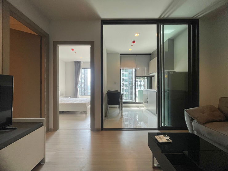 picture #Z2077 Condo for rent at Life Asoke - Rama 9 - 4/8