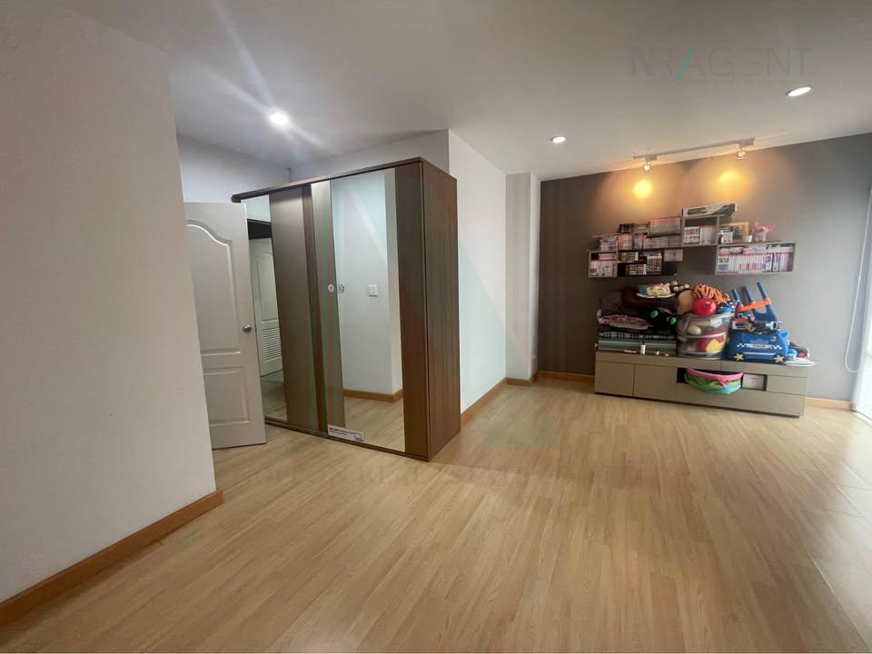 รูป 📌 ขายทาวน์โฮม โครงการ ไอฟีล บางนา 3 ชั้น 3 ห้องนอน 3 ห้องน้ำ - รูปที่ 6/8
