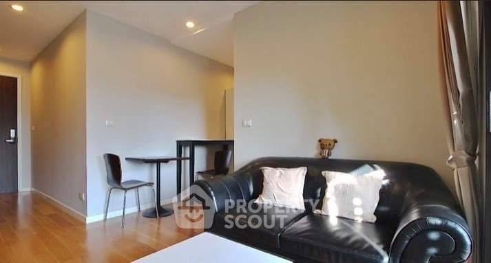 picture 1-BR Condo at Condolette Dwell Sukhumvit 26 near BTS Phrom Phong (ID 2265918) - 3/14