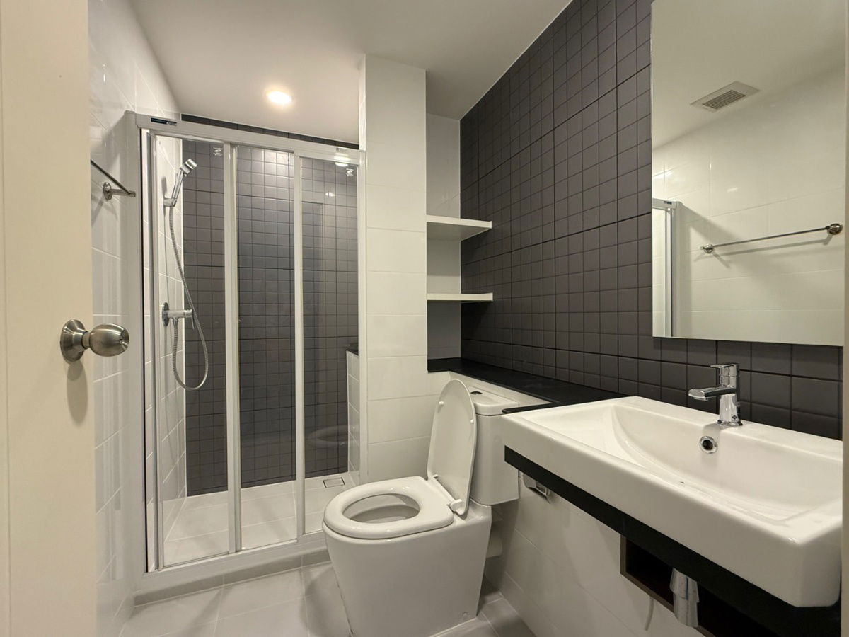 รูป 🔸ห้องใหม่ escent park ville ชั้น3 ขนาด 28 ตรม. 2.3ล้าน ☎️064-792-4426(เบญ) - รูปที่ 5/16