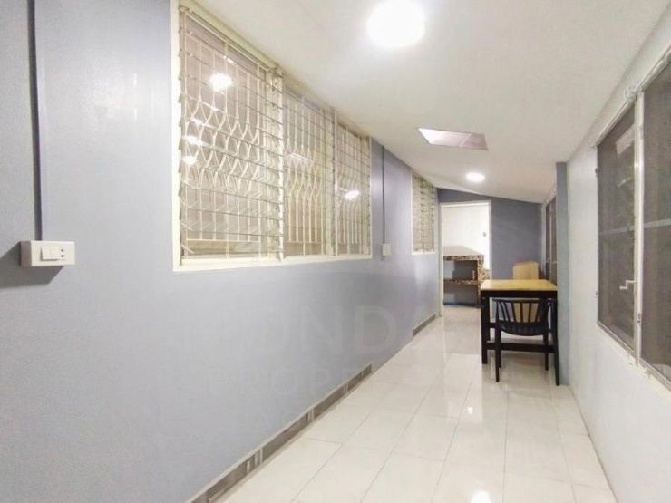 picture For Sale 🔥🔥 House at Preecha Lamphet - 5/15