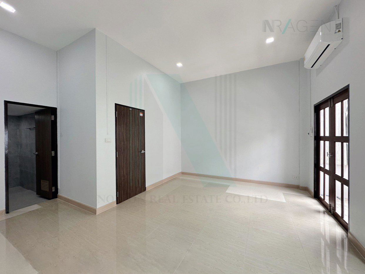 picture 📌 For Rent 3-story Townhouse KETNUTCHERMINE 3 bedroom 4 bathroom - 3/8