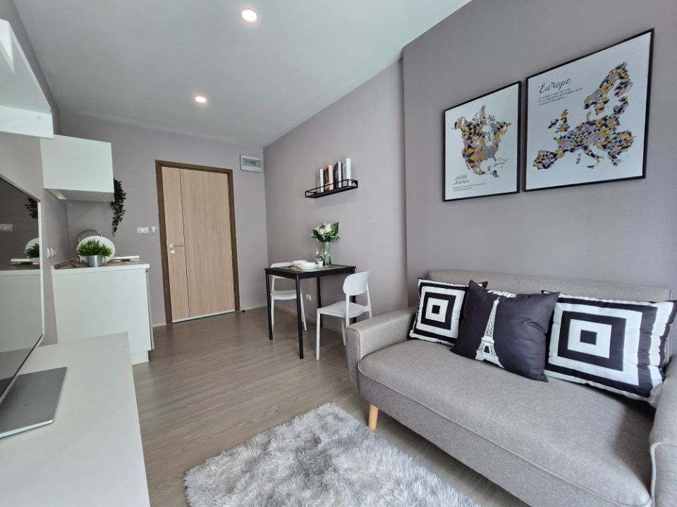 picture SF127 Condo for sale: Library Houze Charan 13, corner unit.  Only 1 unit per floor. - 2/16