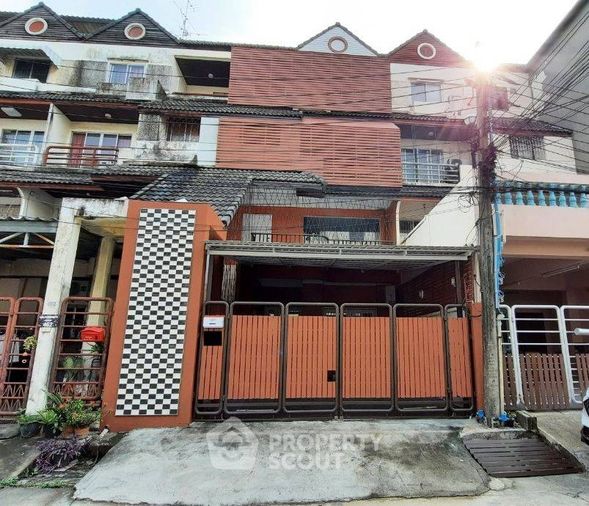 บ้าน 5-ห้องนอน ที่ วราธรวิลล์ ใน สวนหลวง (ID 1301990)