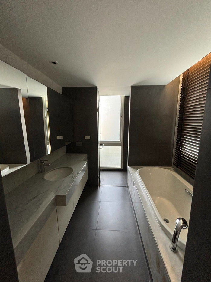 picture 3-BR Condo at La Citta near BTS Thong Lor (ID 1492505) - 13/14