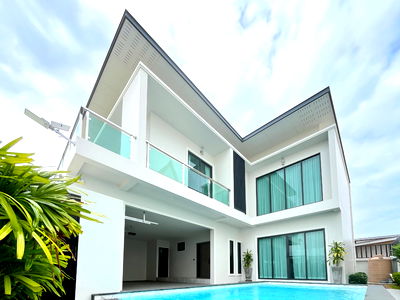 บ้านเดี่ยว นิคมปิ่นทอง : ประกาศขายพูลวิลล่าหรูพัทยา พร้อมเข้าอยู่ Pool Villas for Sale in Pattaya ทุ่งกลม–ตาลหมัน 