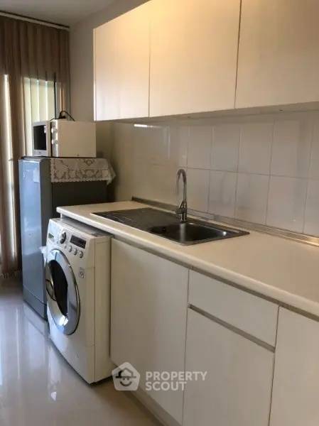 picture 1-BR Condo at Life @ Ladprao 18 near MRT Lat Phrao (ID 2277225) - 4/15