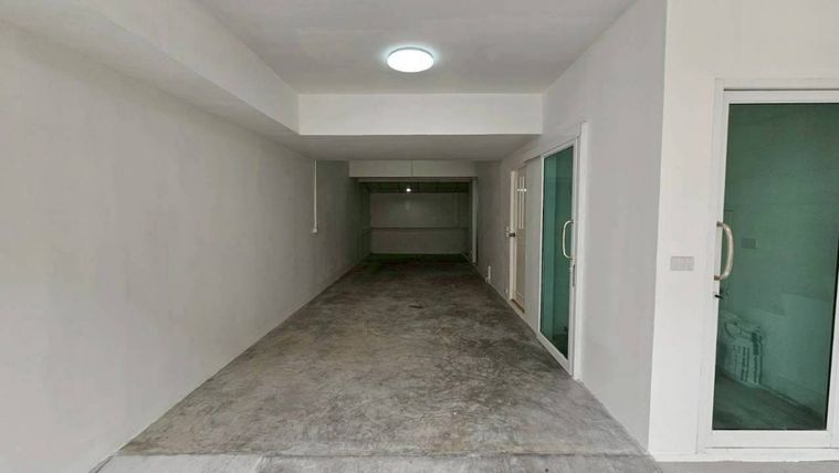 ขายโฮมออฟฟิศ 4 ห้องนอน 300 ตร.ม. 25 ตร.ว. เขตวังทองหลาง