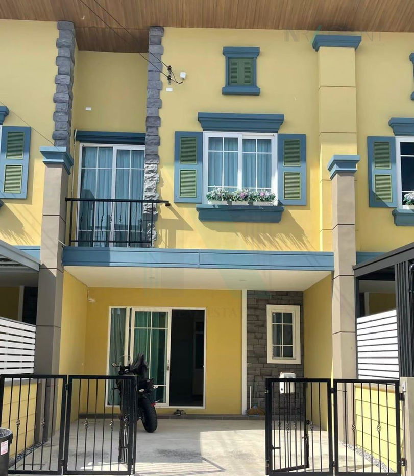 picture 📌 For Sell 2-story Townhouse GOLDEN TOWN 2 SRINAKARIN-SUKHUMVIT 4 bedroom 2 bathroom - 1/8