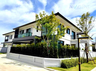 บ้านเดี่ยว วิทยาลัยสารพัดช่างสมุทรปราการ ชุมชนเมืองใหม่บางพลี : 📌 ขายบ้านเดี่ยว โครงการ บริทาเนีย บางนา-สุวรรณภูมิ กม.26 2 ชั้น 4 ห้องนอน 5 ห้องน้ำ
