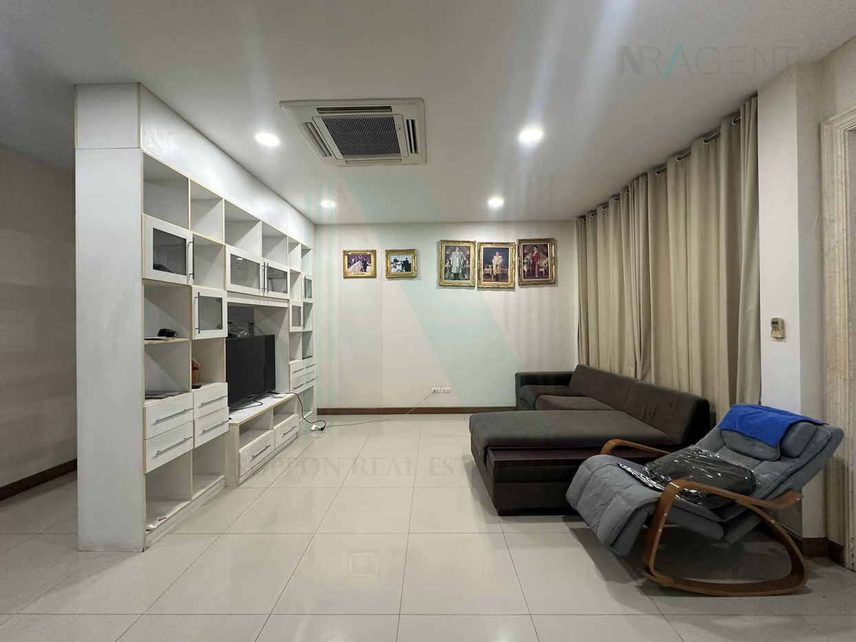 picture 📌 For Sell House WESTERN TOWN 2-story 3 bedroom 3 bathroom - 2/8