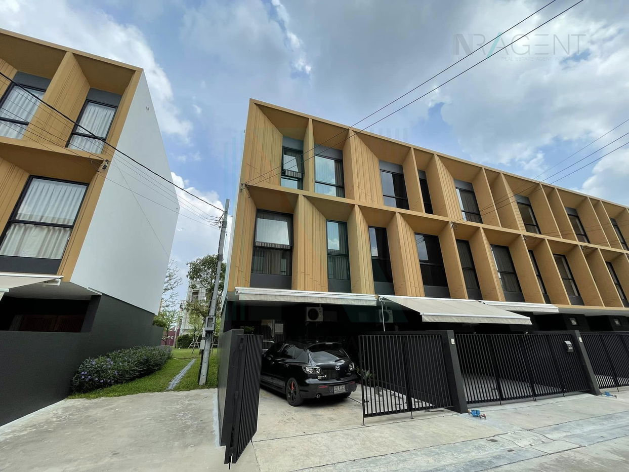 picture 📌 For Sell Town house PLUME WATCHARAPHON-EKKAMAI 2-story 3 bedroom 3 bathroom - 1/8