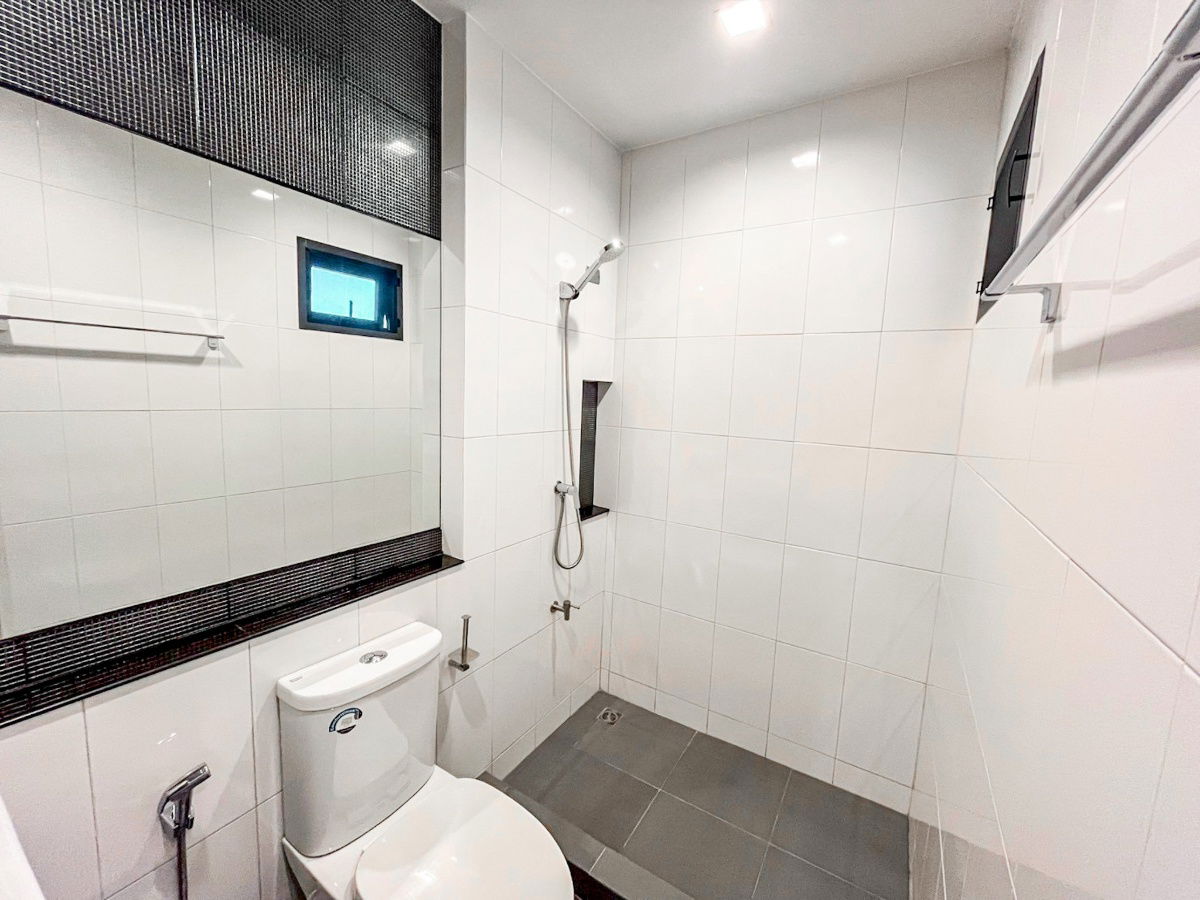 รูป ให้เช่าทาวน์โฮม 3 ชั้น Eigen Premium ใกล้สวนหลวง ร.9 | เฟอร์ครบ พร้อมอยู่ 30,000/ด. - รูปที่ 9/10