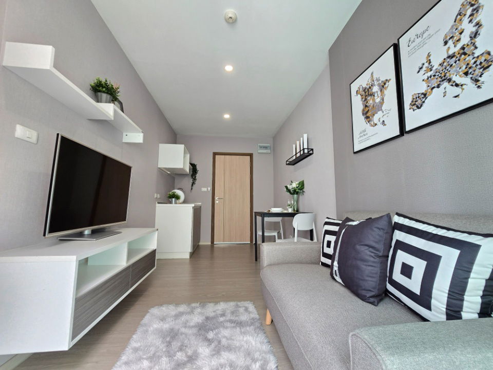 picture SF127 Condo for sale: Library Houze Charan 13, corner unit.  Only 1 unit per floor. - 5/16