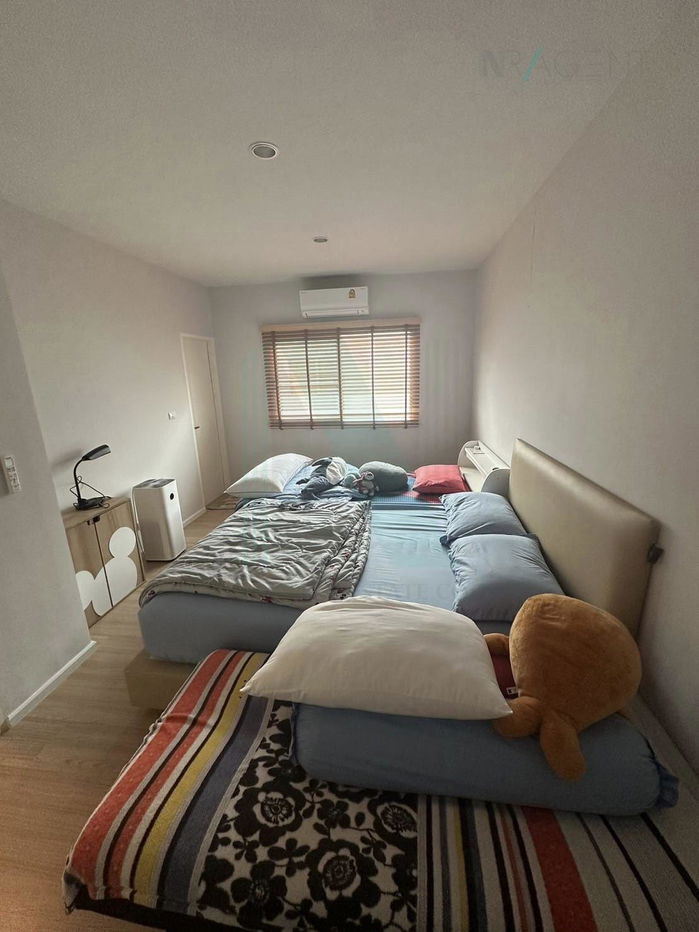 picture 📌 For Rent Town house BAAN KLANG MUANG SUANLUANG 3-story 3 bedroom 3 bathroom - 2/8