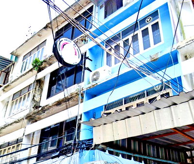 Shophouses for rent วิทยาลัยเสนาธิการทหาร : BTS PhayaThai 599m. Siam Paragon 1.1km. 4-storey commercial building for rent in the city center 3-4