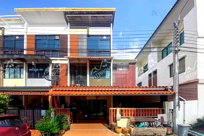 ทาวน์โฮม เขตหนองแขม : 📌 ขายบ้านเดี่ยว โครงการ ซิกเนเจอร์ เพชรเกษม 69 3 ชั้น 5 ห้องนอน 5 ห้องน้ำ