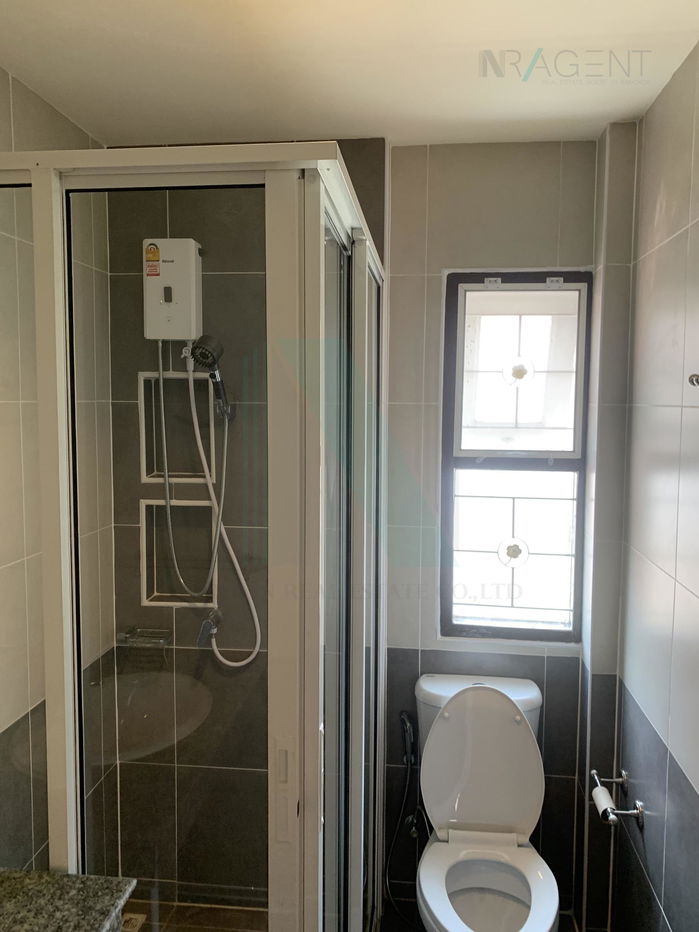 picture 📌 For Rent House K.C. PARKVILLE 3 2-story 3 bedroom 3 bathroom - 5/8