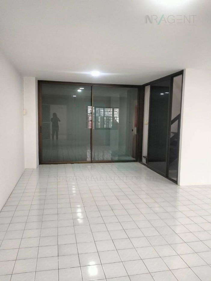 picture 📌 For Sell Town house FIRST HOME 2-story 3 bedroom 2 bathroom - 2/8