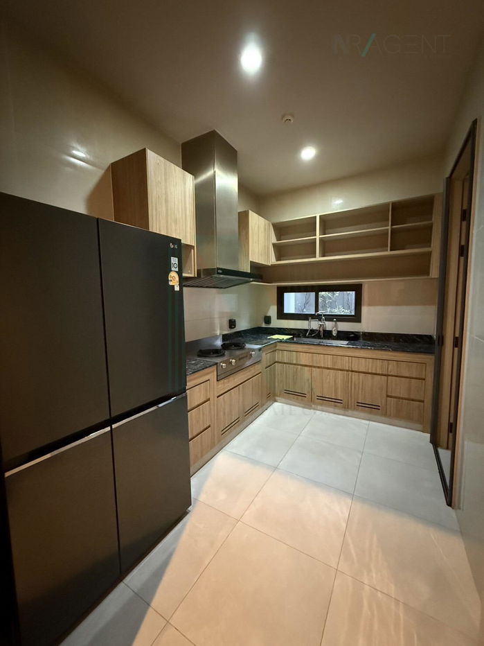 picture 📌 For Sell House SIRANINN RESIDENCES PATTANAKARN 2-story 5 bedroom 6 bathroom - 6/8