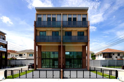 Home office for rent Prawet : 📌 For Rent 3-story Home office THE PLANT CITI BANGNA - WONGWAEN 3 bathroom