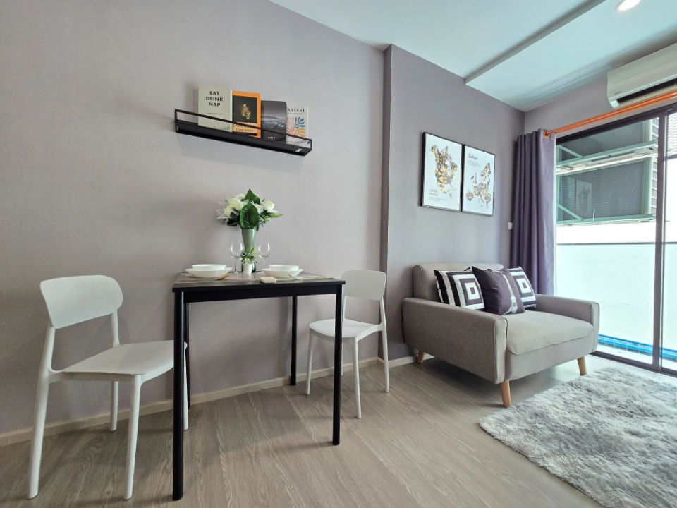 picture SF127 Condo for sale: Library Houze Charan 13, corner unit.  Only 1 unit per floor. - 6/16
