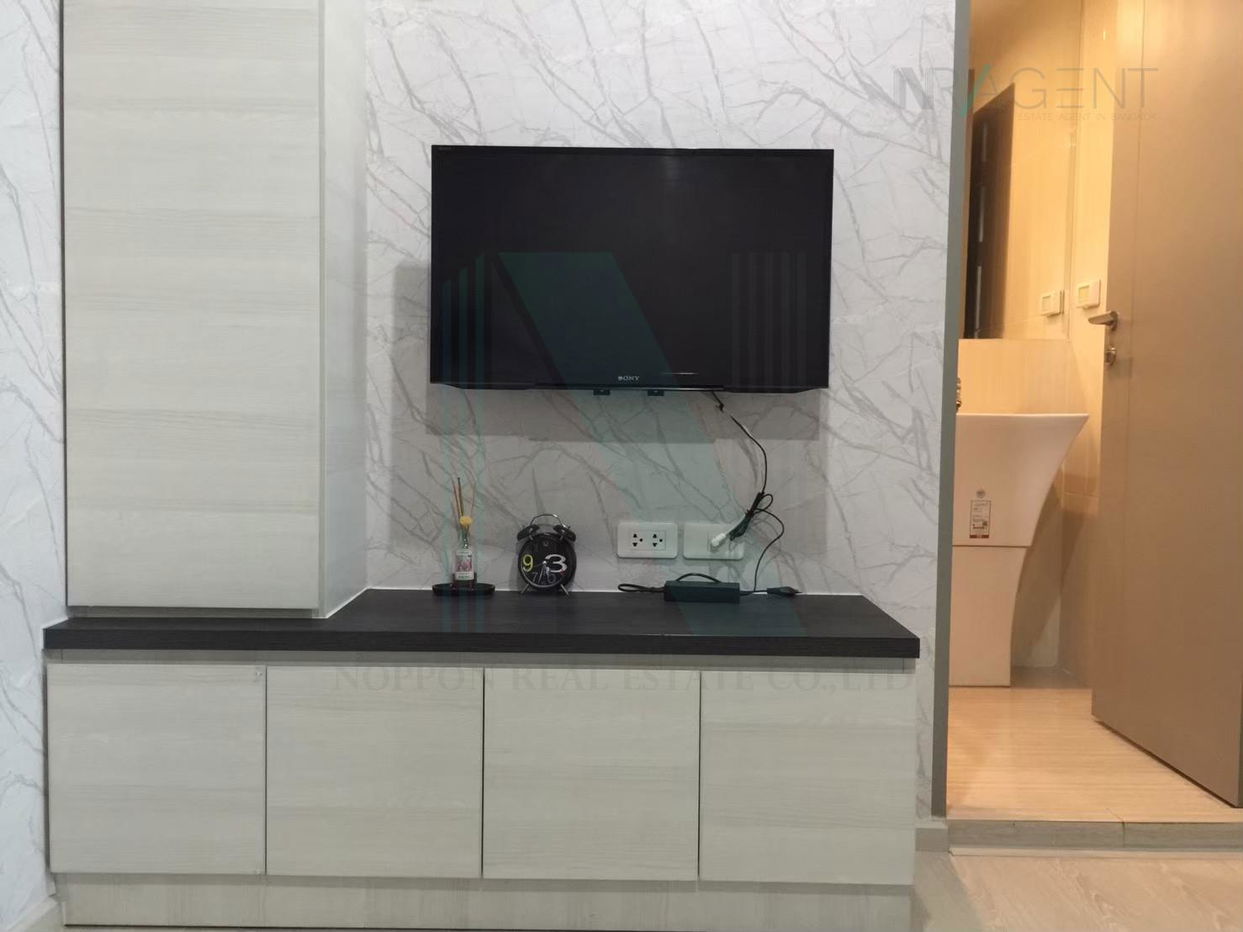 picture 🎉 For Rent Condo LIFE RATCHADAPISEK Building 1, Floor 35,1 bed room, Room size 31 sqm - 1/8