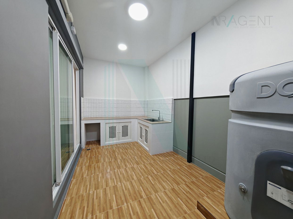 picture 📌 For Sell Town house INDY 2 SRINAKARIN 2-story 2 bedroom 3 bathroom - 3/8