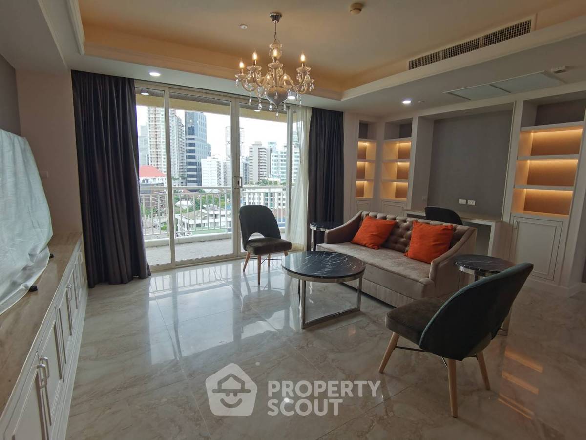 picture 3-BR Condo at Wilshire near BTS Phrom Phong (ID 512205) - 2/12