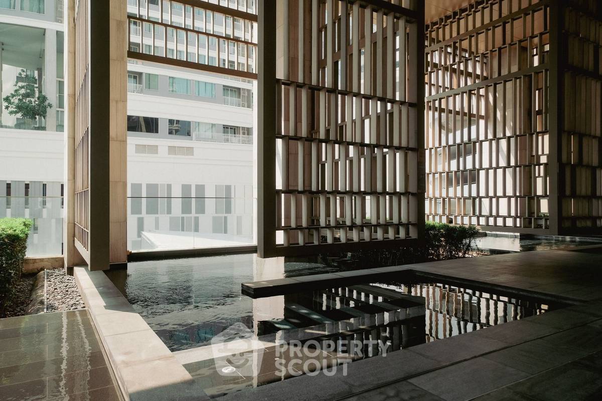 picture 2-BR Condo at The XXXIX By Sansiri near BTS Phrom Phong (ID 1717348) - 10/11