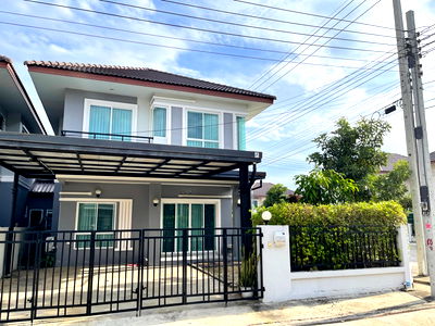 เช่าบ้านเดี่ยว กรุงเทพมหานคร : ‼️ให้เช่าด่วน‼️นนทวี วิลล์7 ✅4ห้องนอน ✅3ห้องน้ำ หลังริม เฟอร์นิเจอร์และเครื่องใช้ไฟฟ้าครบ ต่อเพิ่มห้องครัวและโรงจอดรถ พร้อมเข้าอยู่