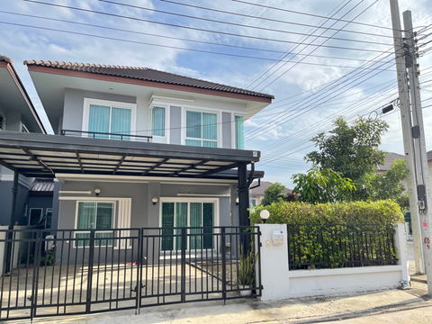 ‼️ให้เช่าด่วน‼️นนทวี วิลล์7 ✅4ห้องนอน ✅3ห้องน้ำ หลังริม เฟอร์นิเจอร์และเครื่องใช้ไฟฟ้าครบ ต่อเพิ่มห้องครัวและโรงจอดรถ พร้อมเข้าอยู่