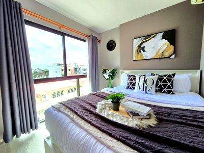Condos for sale Charan Sanit Wong Road : SF127 Condo for sale: Library Houze Charan 13, corner unit.  Only 1 unit per floor.