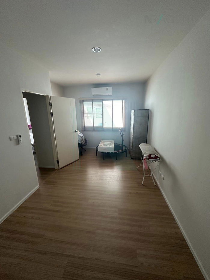 picture 📌 For Sell Town house BAAN KLANG MUANG SUANLUANG 3-story 3 bedroom 3 bathroom - 6/8