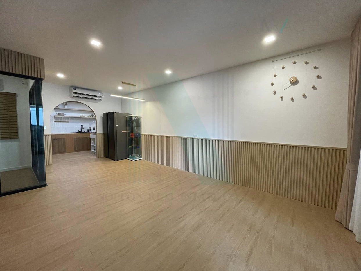 picture 📌 For Sell Town house PATIO SRINAKARIN-RAMA 9 3-story 4 bedroom 3 bathroom - 5/8