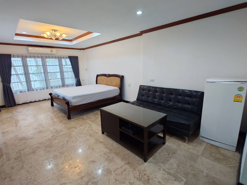 picture Single house for rent in Ployburin Village, 2 floors, fully furnished. Complete with furniture and facilities. Near Montfort Primary School. RW006820  - 21/25